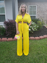 Load image into Gallery viewer, Victoria Set (Yellow)